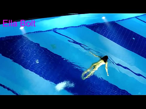 ❤️ Ùn possu micca piantà di fighjulà, ghjovana bionda catturata nuda in piscina ELLA BOLT ❤️❌ Sessu à co.xxxdl.ru